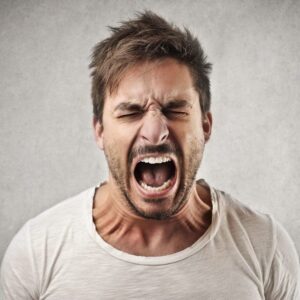 خشم چیست؟ چکونه در روابط زناشویی خشم خود را کنترل کنیم؟