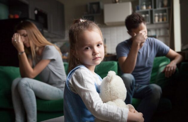تراپی برای کودکان طلاق چطور اضطراب آن‌ها را کاهش دهید